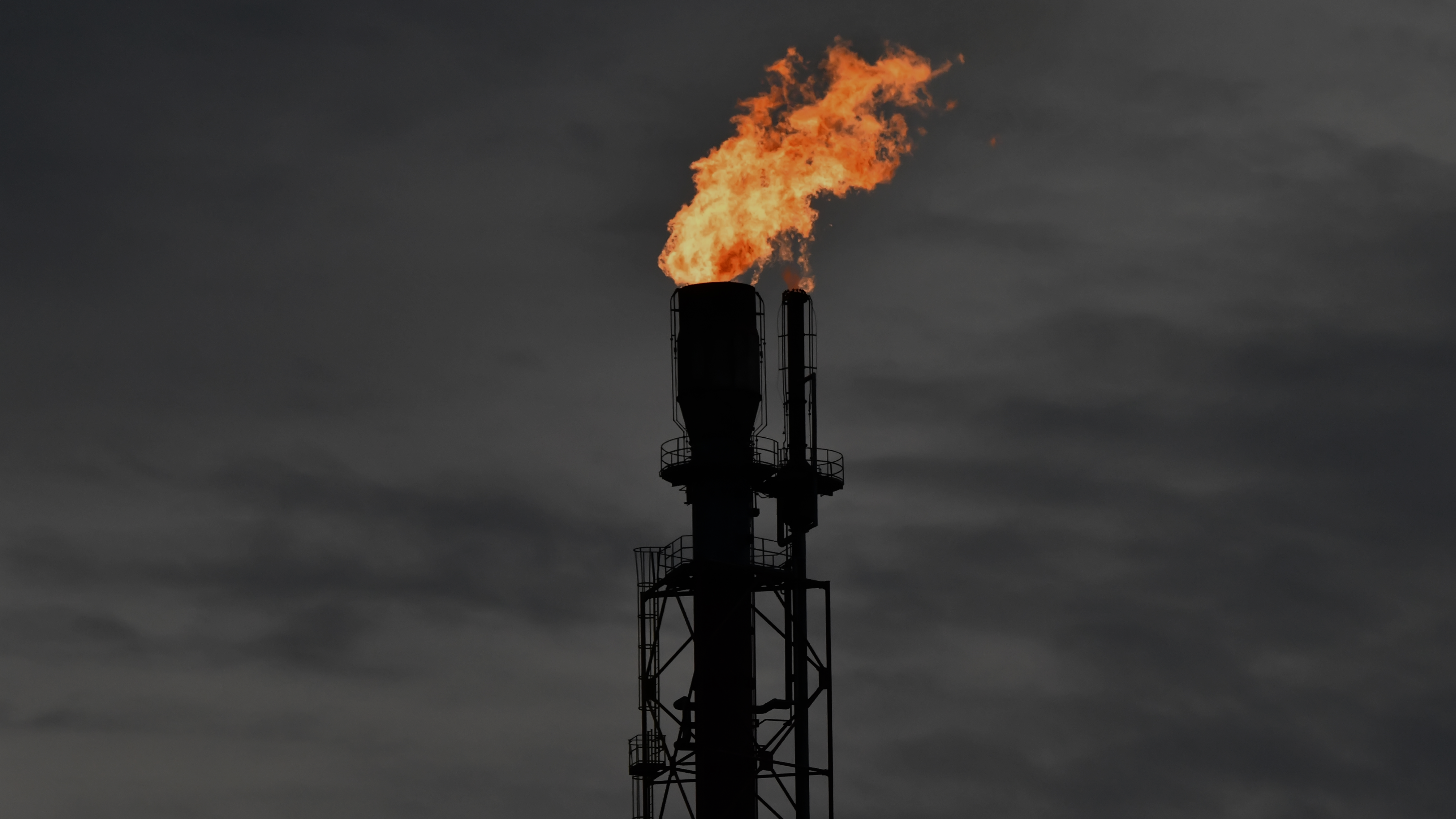 How regional conflict in the Middle East influences global energy and currency markets