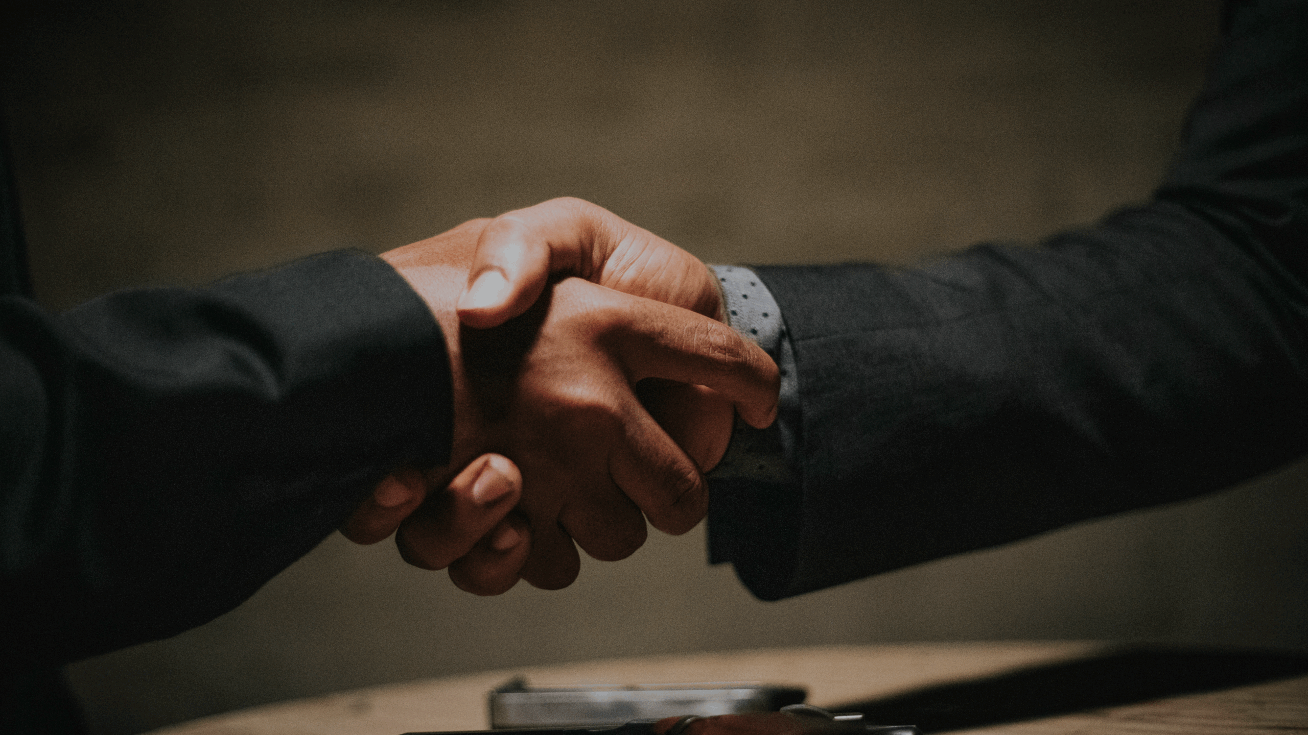 How global alliances and sanctions shift capital flows across markets